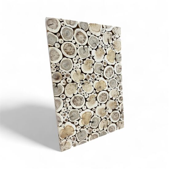 Kadiķu koka dekoratīvais panelis 40x60 cm – dabas elegance interjerā